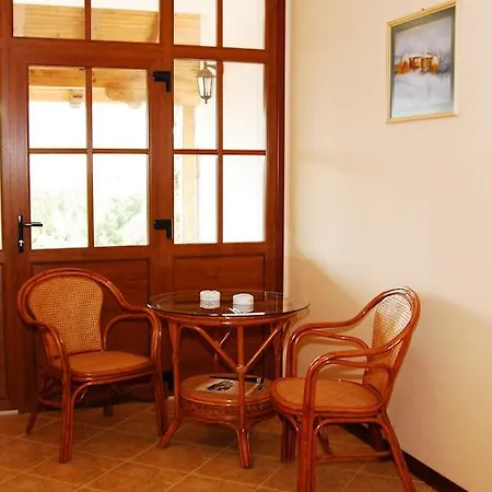 Elitsa Holiday home Elena
